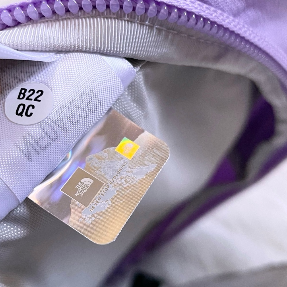 The North Face Women’s Borealis 27 Liter Backpack In Lilac - Picture 9 of 9